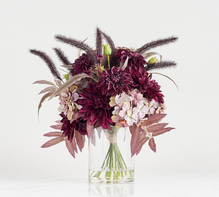 floral arrangement for adding a touch of freshness and liveliness in the atmosphere