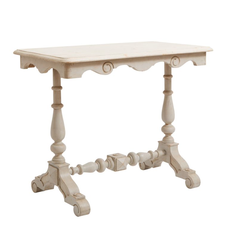 a masterpiece decoration for a table.